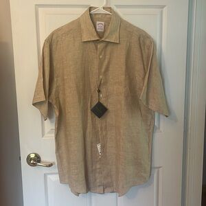 Brooks Brothers Irish Linen Elegant Shirt Short Sleeve, Perfect for Any Occasion